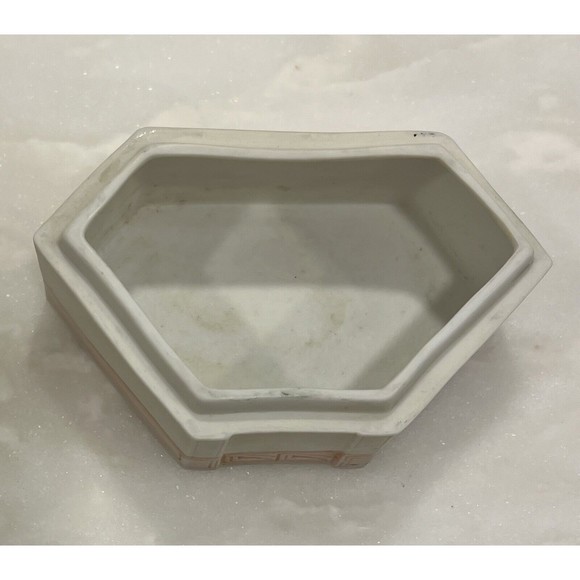 Vintage Porcelain Trinket Box Strawberry Lidded 3D Fruit Castle Raised Etching R - Picture 2 of 13